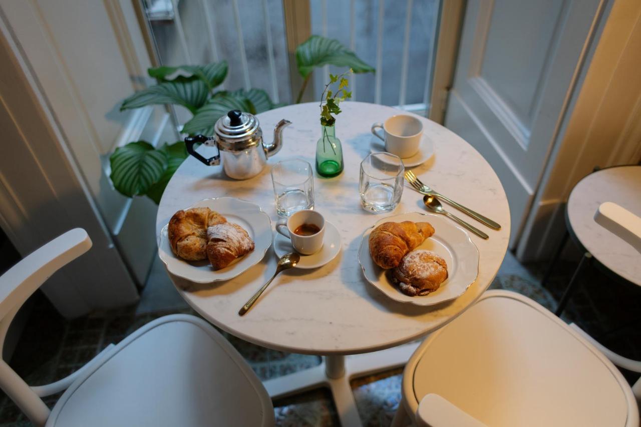 ナポリ Interno21 Bed & Breakfast エクステリア 写真